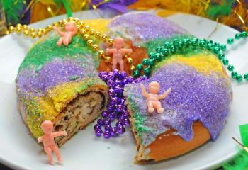 Mardis Gras cake