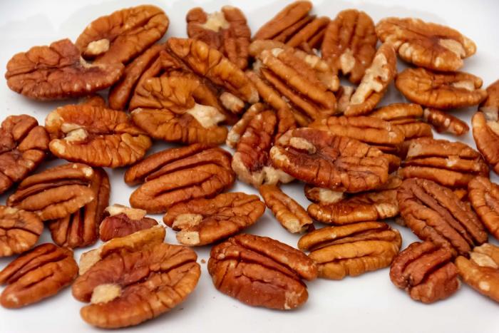 Photo of a pile of pecans
